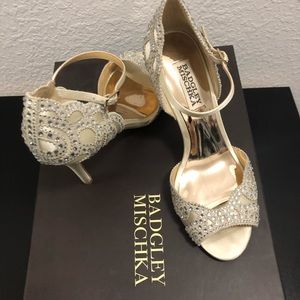 Badgley Mischka bridal shoes